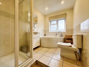 Family Bathroom- click for photo gallery